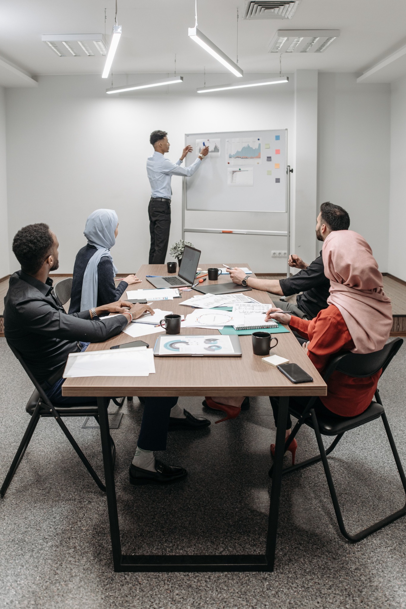 Team reviewing priorities together during a working session